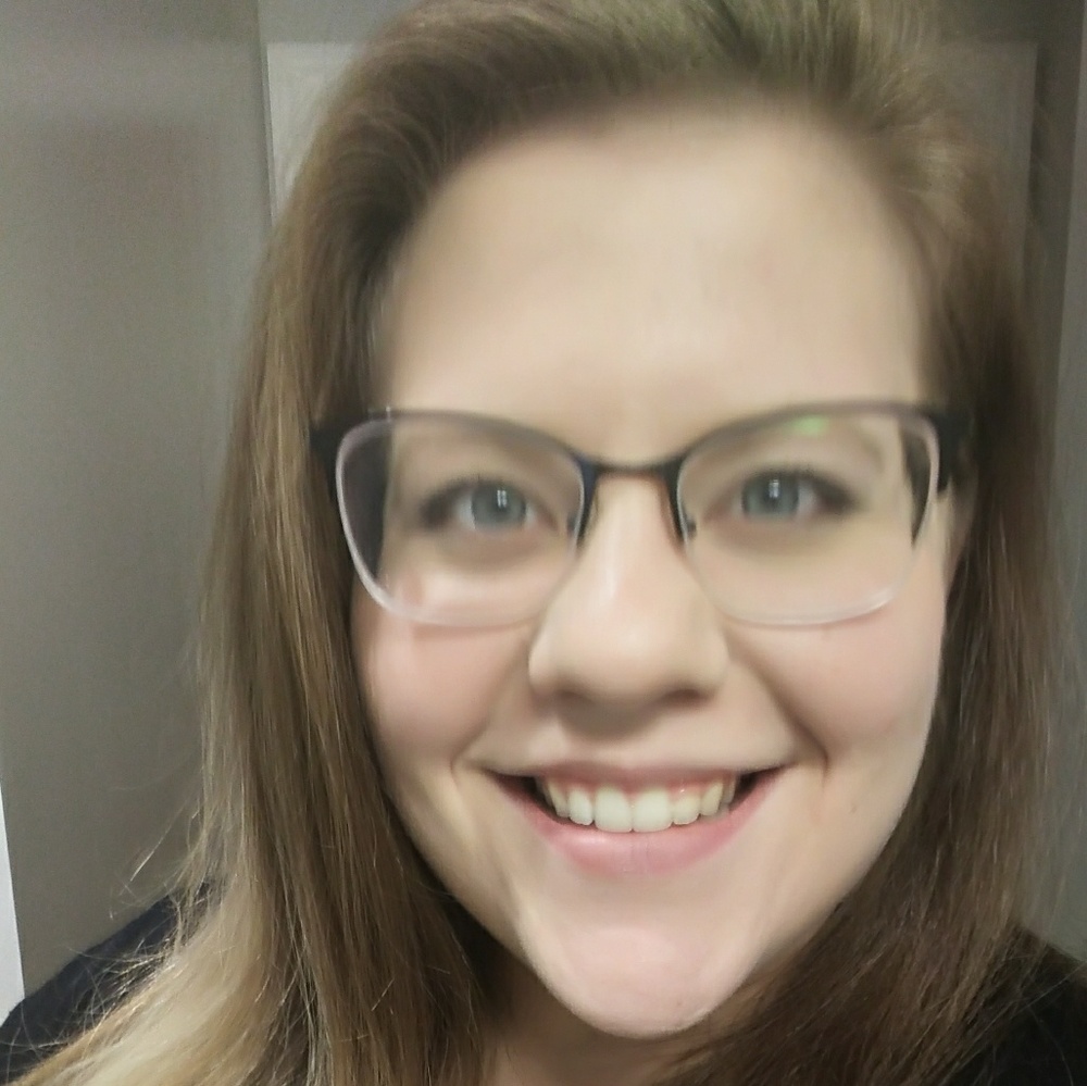 Meet your Posher, Abigail